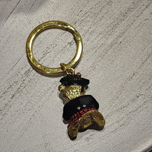 Scotland keychain Scottish bear goldtone enamel wearing hat shirt kilt key chain - Picture 2 of 7